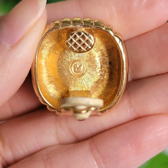 Vintage Swarovski Crystal Earrings - Picture 4 of 6